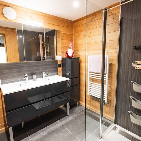 Appartement Lumineux Neuf Dans Bas De Chalet Le Douglas 拉茹杜罗普 外观 照片