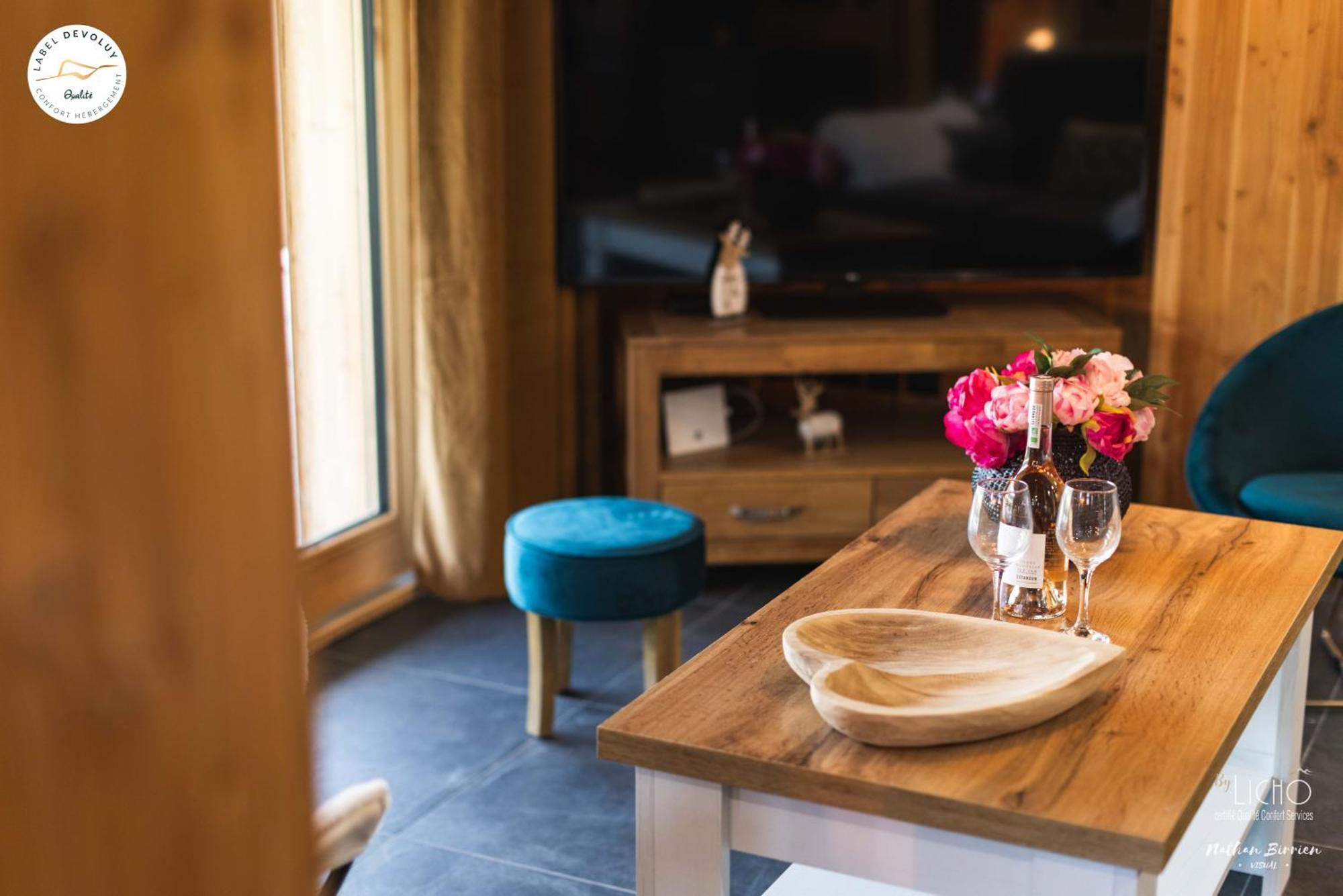 Appartement Lumineux Neuf Dans Bas De Chalet Le Douglas 拉茹杜罗普 外观 照片